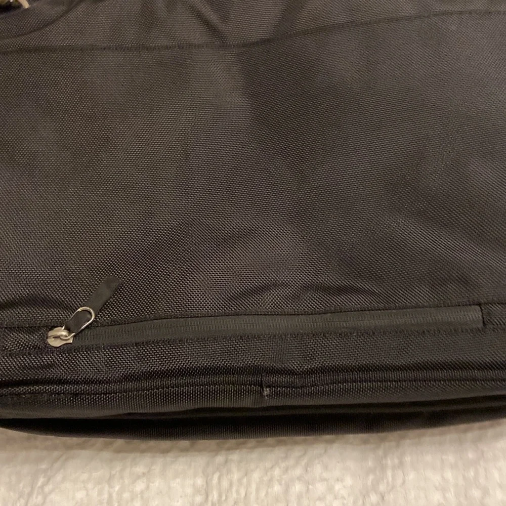 Brenthaven Laptop Bag color black excellent condition wide 17” high 13”